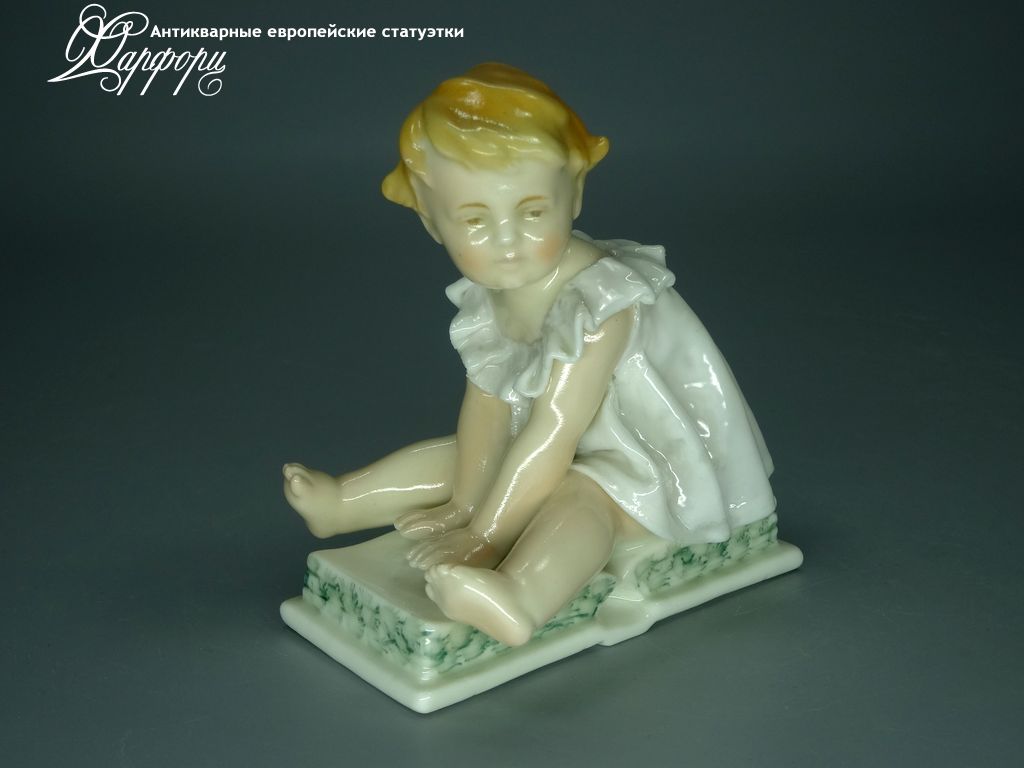 Купить фарфоровые статуэтки KARL ENS, Маленькая ученица, Германия
